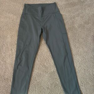 Girlfriend collective size medium leggings.